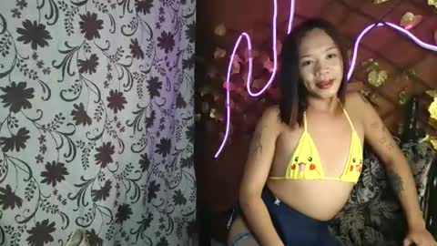 Snapshot of transandrea18 chatting on May 4, 1:56 am transandrea18 online show from May 4, 1:56 am
