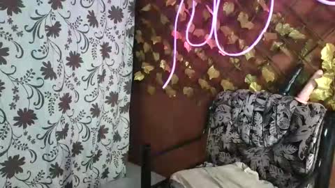 Snapshot of transandrea18 chatting on May 4, 6:59 pm transandrea18 online show from May 4, 6:59 pm