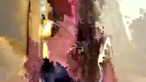 Daisy online show from April 8, 3:39 am