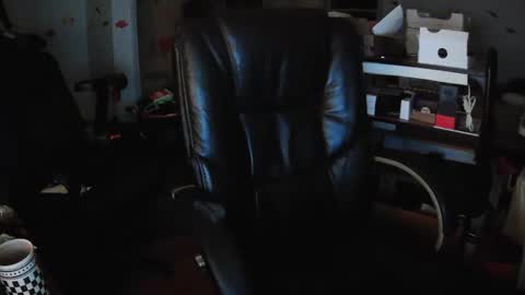 Snapshot of transmtfhello chatting on March 9, 1:42 am Peter online show from March 9, 1:42 am