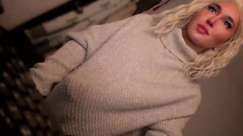 ALMIGHTY GODDESS VALENTINA online show from November 13, 12:42 am