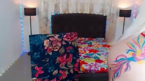 KYLIE BELLA  TS online show from June 7, 3:54 am