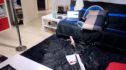 Snapshot of travanale chatting on November 5, 1:27 am travanale online show from November 5, 1:27 am