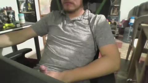 Snapshot of traveler_92 chatting on November 18, 3:23 am traveler_92 online show from November 18, 3:23 am