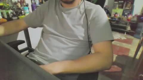 traveler_92 online show from December 18, 11:55 pm