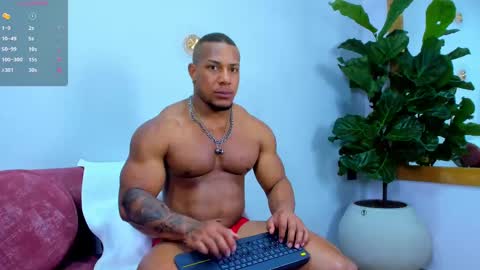 Snapshot of travis_lenox_ chatting on October 12, 2:54 am Travis online show from October 12, 2:54 am