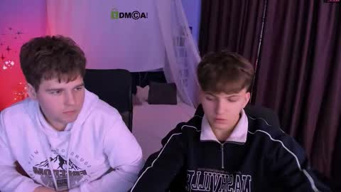 Travis online show from December 21, 8:27 pm