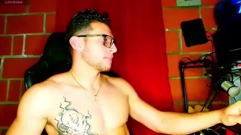 Snapshot of travisdiamonds chatting on July 3, 3:02 am TRAVIS. online show from July 3, 3:02 am