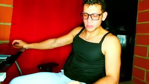 Snapshot of travisdiamonds chatting on July 9, 4:05 am TRAVIS. online show from July 9, 4:05 am