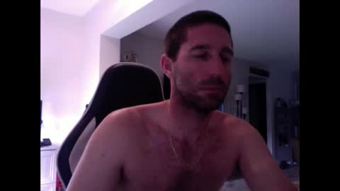 TravisKenn online show from February 25, 1:28 pm