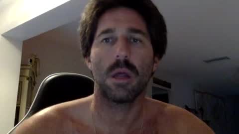 TravisKenn online show from September 26, 11:36 am