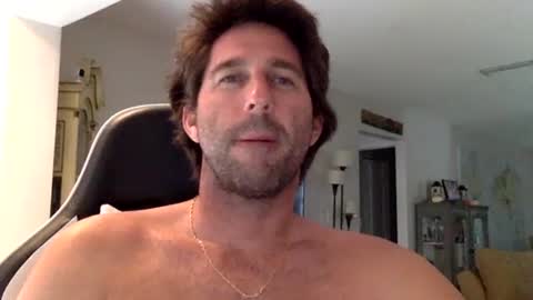 TravisKenn online show from November 4, 7:46 pm