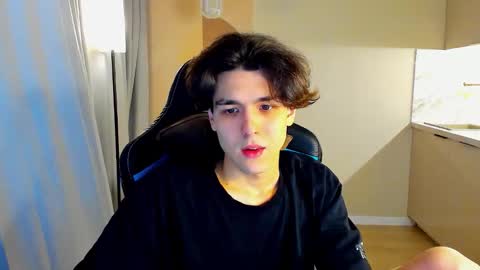 travisrivas online show from March 10, 12:43 pm