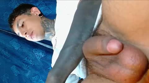 TRAV - INDEPENDENT MODEL online show from January 6, 9:32 pm