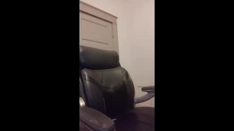 Snapshot of tray713152 chatting on January 18, 12:58 am 10Thickness online show from January 18, 12:58 am