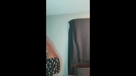 Snapshot of tray713152 chatting on February 21, 12:44 am 10Thickness online show from February 21, 12:44 am