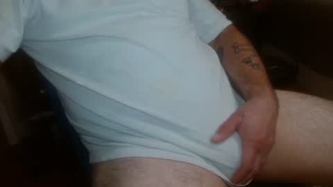 Snapshot of treasured_trash chatting on July 8, 4:17 am Dilly Dally online show from July 8, 4:17 am