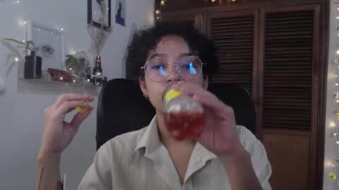 Emily online show from February 25, 5:47 pm