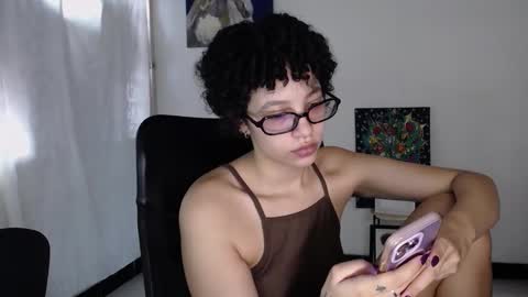 Emily online show from February 28, 6:53 pm