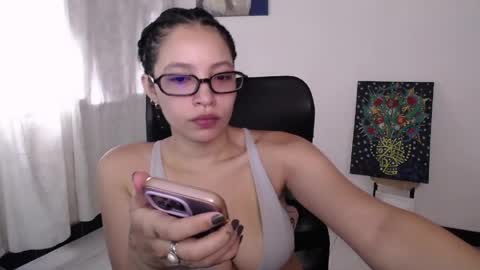 Snapshot of treasuresz chatting on June 7, 7:50 pm Emily online show from June 7, 7:50 pm