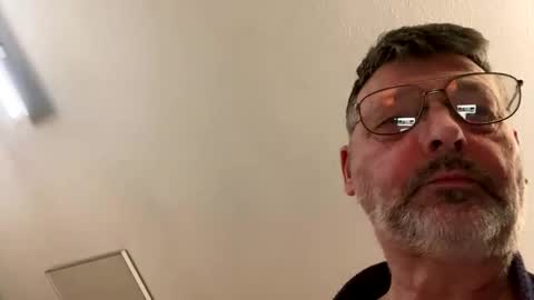 trebgeis1 online show from February 9, 5:29 am