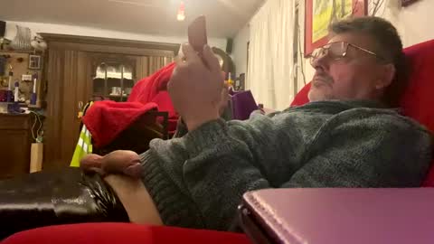 trebgeis1 online show from February 20, 5:40 pm