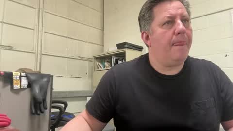 Snapshot of treborinthesky chatting on March 11, 9:59 pm treborinthesky online show from March 11, 9:59 pm