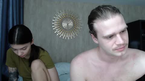 Snapshot of treezyny chatting on December 14, 3:07 am Sarah And Jon online show from December 14, 3:07 am