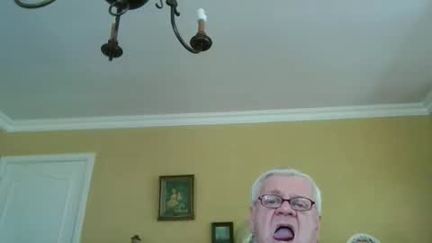 Snapshot of trekbeestje1 chatting on May 25, 7:25 am trekbeestje online show from May 25, 7:25 am
