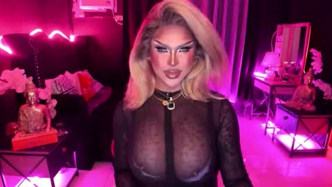 Jade online show from November 18, 2:54 pm
