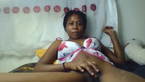 Snapshot of tresyamber chatting on May 13, 7:06 am tresyamber online show from May 13, 7:06 am