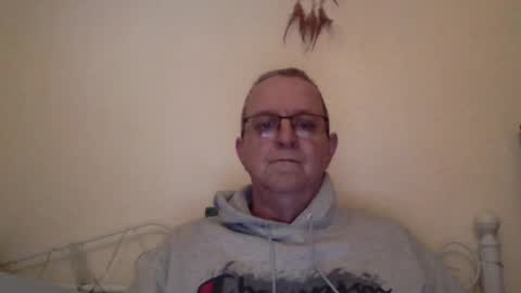Snapshot of trev8331 chatting on March 22, 12:30 pm Fe-fi-fo-fum online show from March 22, 12:30 pm