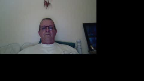 Fe-fi-fo-fum online show from May 24, 9:58 am