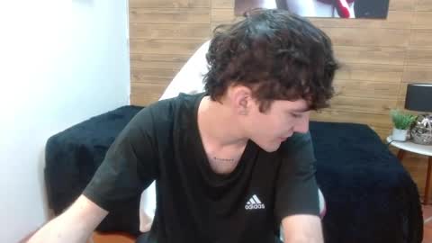 Snapshot of trevor_mob chatting on May 23, 10:36 pm trevor_mob online show from May 23, 10:36 pm