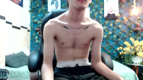 Snapshot of trevor_mob chatting on May 31, 12:12 pm trevor_mob online show from May 31, 12:12 pm
