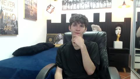 Snapshot of trevor_mob chatting on June 4, 3:51 pm trevor_mob online show from June 4, 3:51 pm