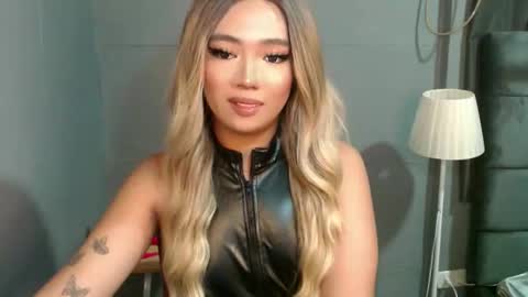 Snapshot of trexie_fucks15 chatting on October 25, 5:40 pm trexie_fucks15 online show from October 25, 5:40 pm