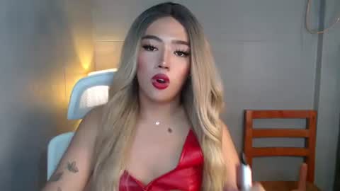 Snapshot of trexie_fucks15 chatting on December 15, 12:53 pm trexie_fucks15 online show from December 15, 12:53 pm