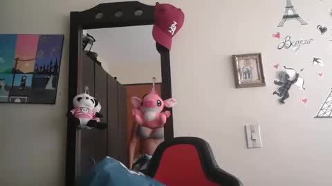 Snapshot of triana_bell chatting on May 25, 5:30 pm triana_bell online show from May 25, 5:30 pm