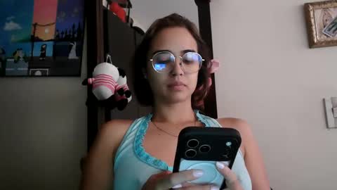 Snapshot of triana_bell chatting on June 7, 4:00 pm triana_bell online show from June 7, 4:00 pm