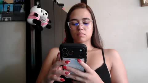 Snapshot of triana_bell chatting on July 3, 4:57 pm triana_bell online show from July 3, 4:57 pm