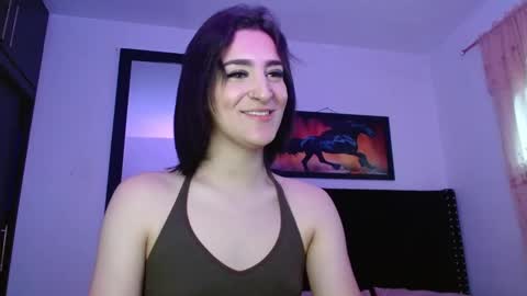 triana_damelio online show from October 18, 6:52 pm