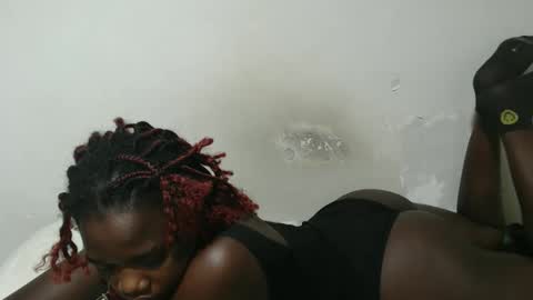 Snapshot of triceeyy chatting on November 23, 9:09 am Tracy online show from November 23, 9:09 am