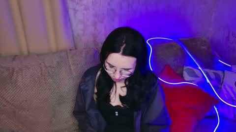Snapshot of triciadaisy chatting on April 25, 3:09 am TriciaDaisy online show from April 25, 3:09 am