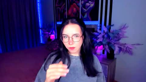 Snapshot of triciadaisy chatting on May 8, 2:44 pm TriciaDaisy online show from May 8, 2:44 pm