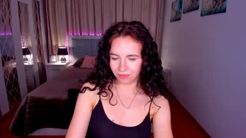 Snapshot of triciadaisy chatting on July 24, 3:43 pm TriciaDaisy online show from July 24, 3:43 pm