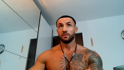 Snapshot of tridentmuscles chatting on August 3, 10:10 am tridentmuscles online show from August 3, 10:10 am