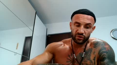 Snapshot of tridentmuscles chatting on August 4, 10:18 am tridentmuscles online show from August 4, 10:18 am