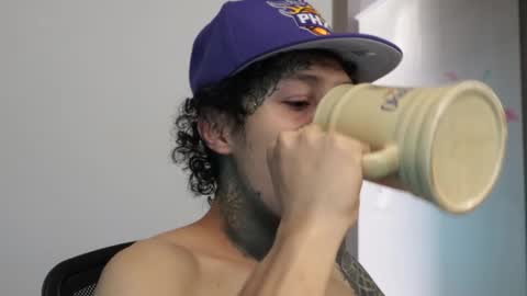 - trieone online show from January 6, 2:54 pm