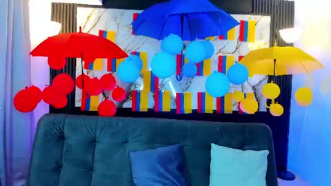 Snapshot of triiangel_latinboy chatting on June 22, 12:35 pm Johan online show from June 22, 12:35 pm